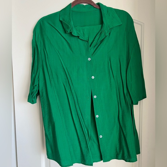 Casual 2 Piece Outfits Short Sleeve Button Down Blouse and Short Set in Green - Picture 11 of 16